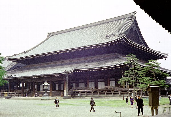 東本願寺(1973年)
